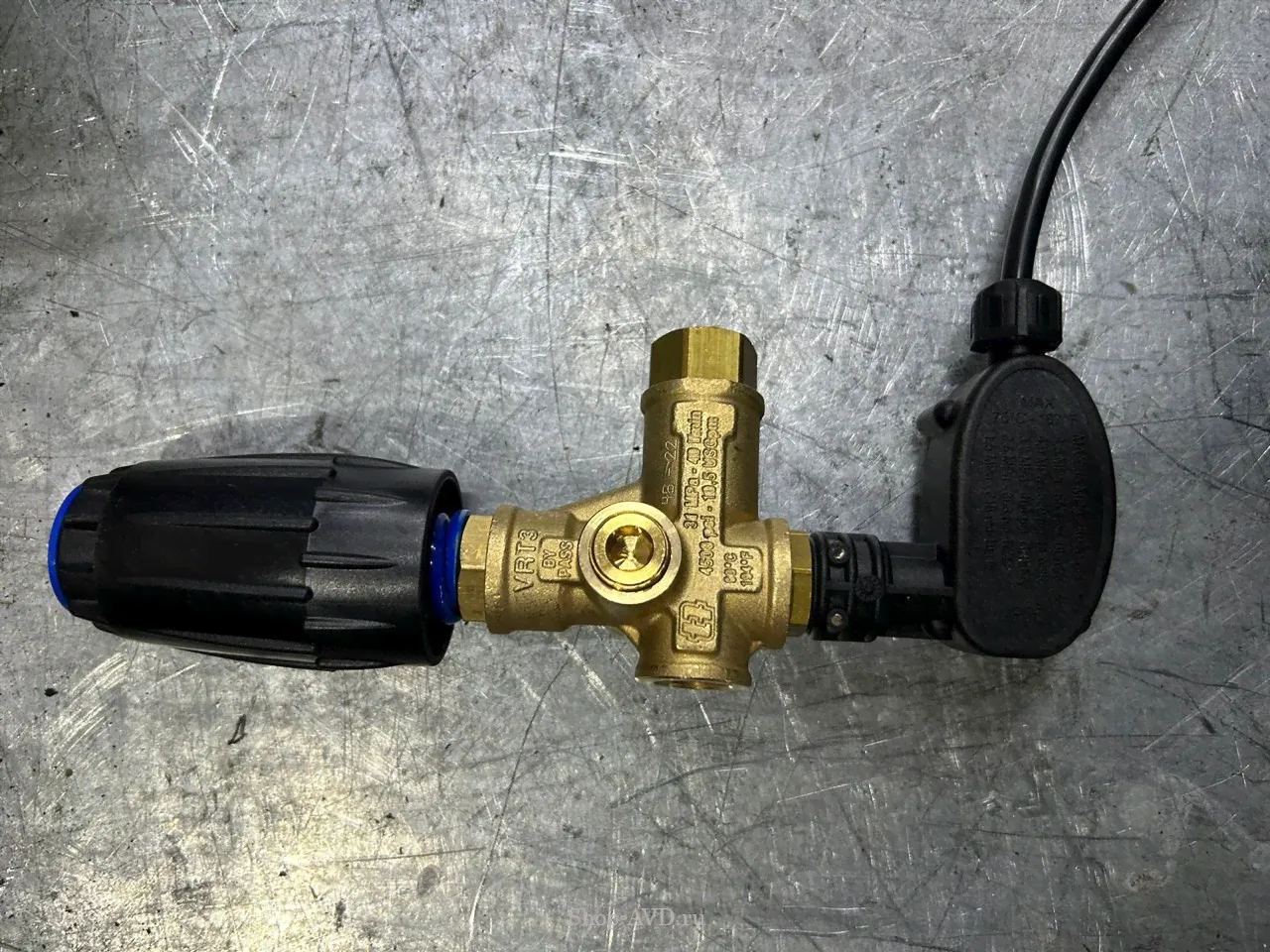 Регулятор давления VRT3 250 бар G3/8